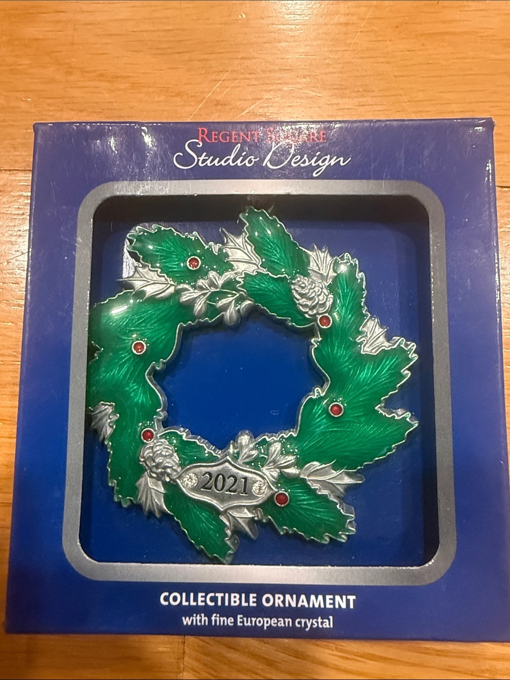 Regent square studio design wreath fine European crystal from 2021.